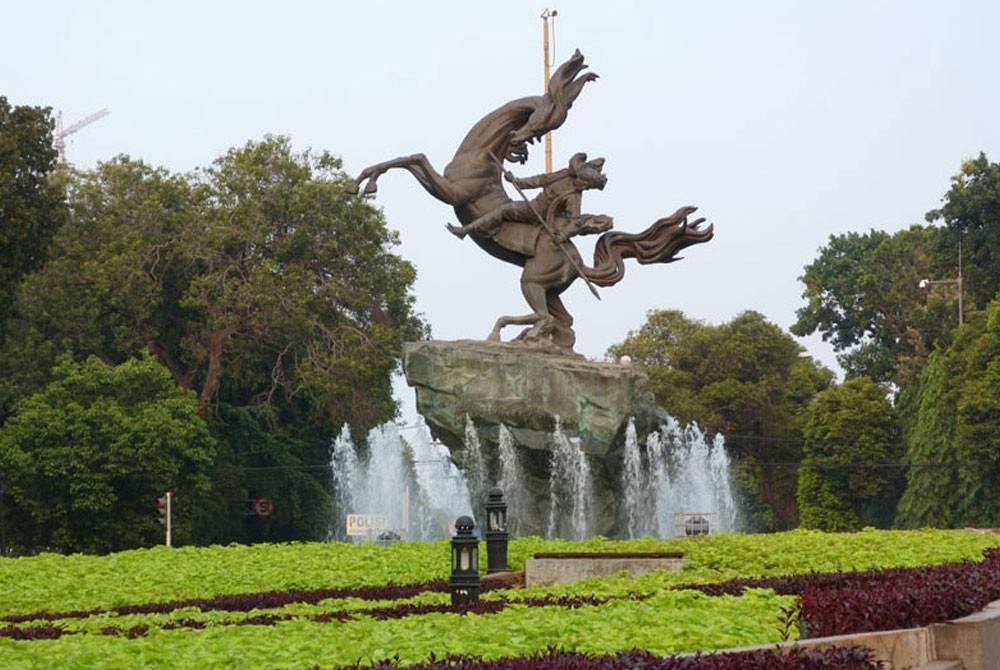 Taman Suropati